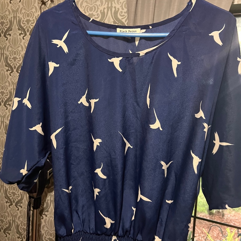 Black Rainn navy blue top